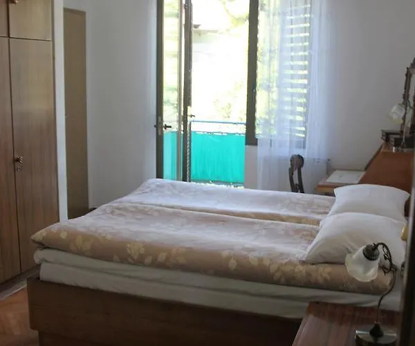 Family Skvor Bed & Breakfast 3*