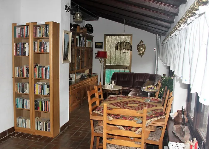 Family Skvor Bed & Breakfast 3*